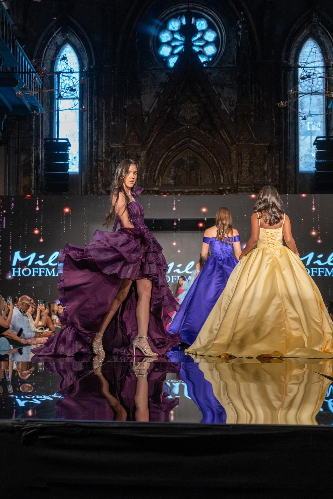 Desfile de Mila Hoffman en New York Fashion Week